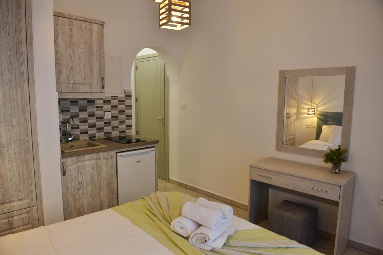 Delfinaki Boutique Apartments Lionas Beach ,Naxos Екстериор снимка